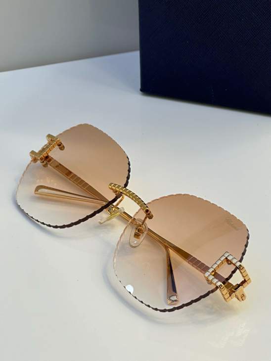 Picture of Chopard Sunglasses _SKUfw65131199fw